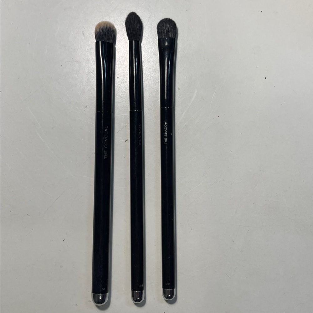 Marc Jacobs Concealer & Eyeshadow Brushes - Picture 2 of 2